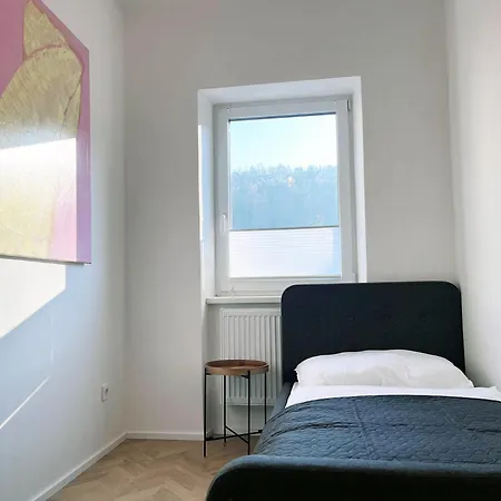 Auf Zeit - Sitzenberger Bettenburg Appartamento *